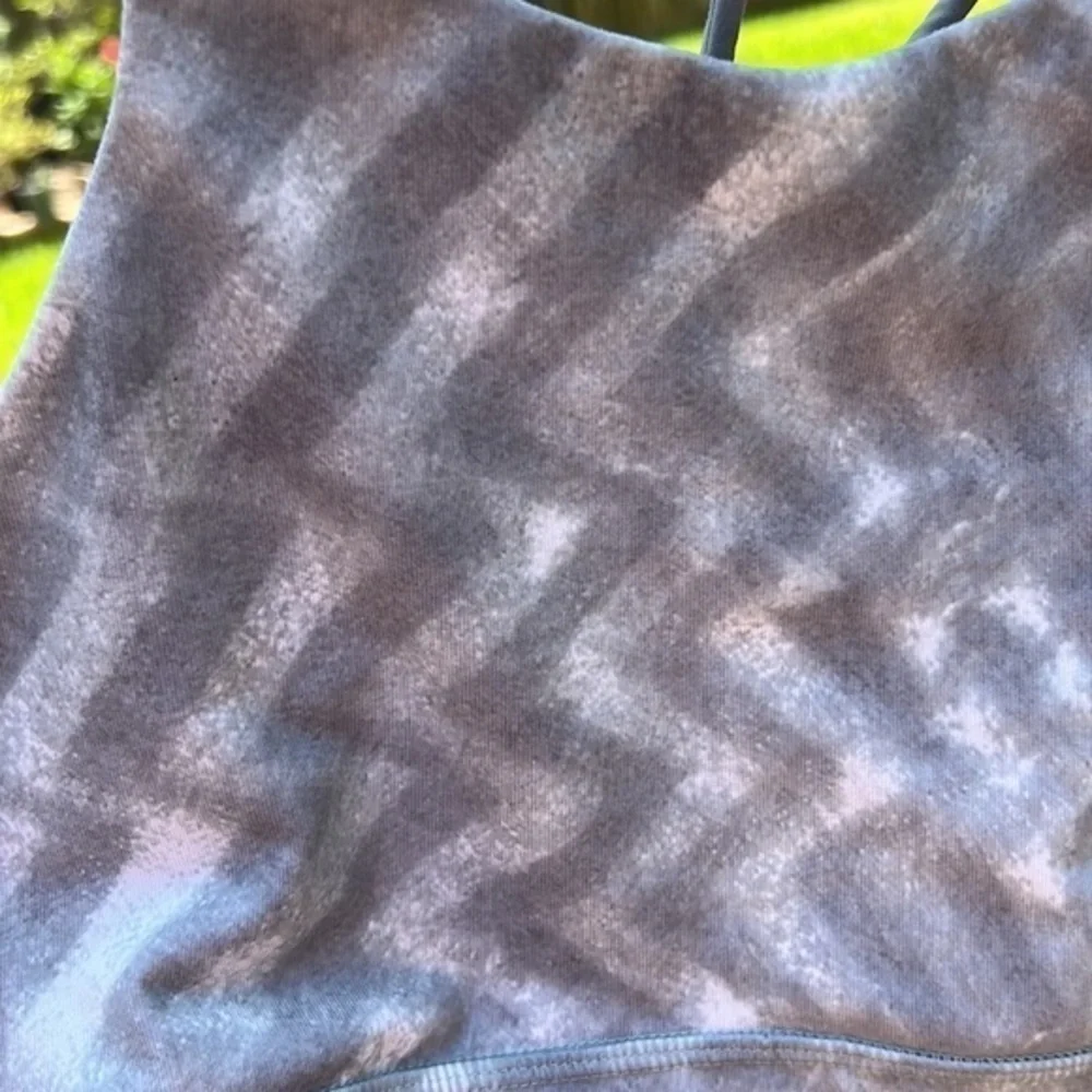 lululemon athletica gray sidesways